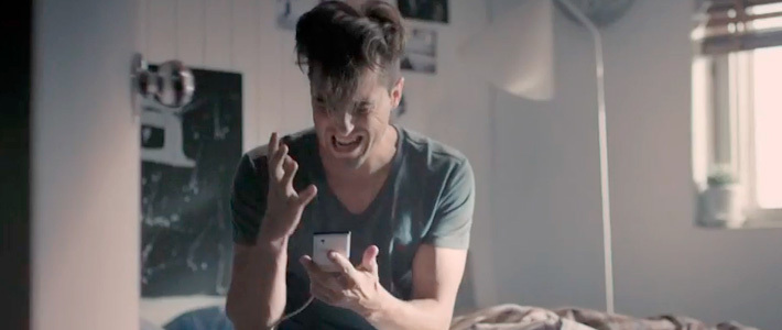 Oppo показала страдания от медленной зарядки смартфонов