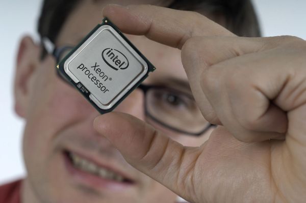 Intel Xeon E7