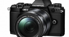 E-M5MarkII_BLK_right_M14-150-2_BLK.0
