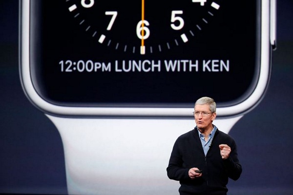 Apple Watch Tim Cook