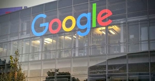 Google Logo sign 2015