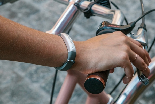 Jawbone UP3