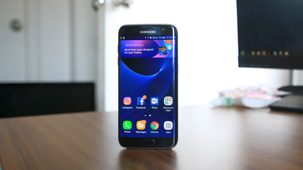 ����� Samsung Galaxy S8 ������� � ������