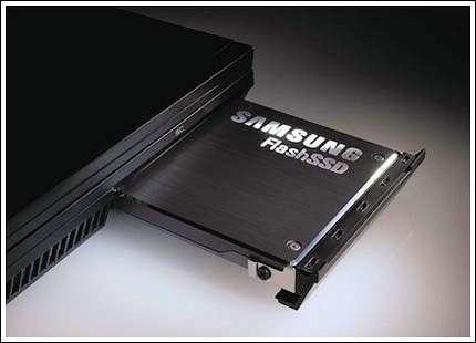 Твердотельный накопитель Samsung в ноутбуке Dell Latitude.
